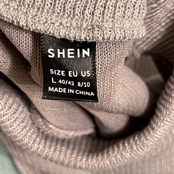 Cropped Knit Top - Picture 2 of 3